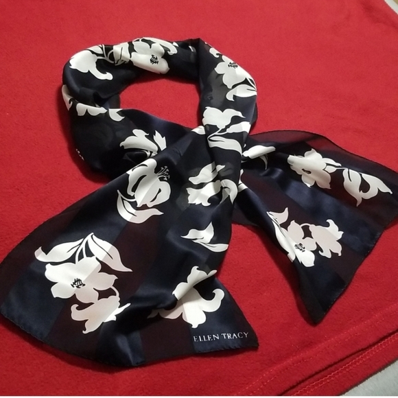 ALLEN TRACY 100% SILK SCARF - Picture 14 of 14